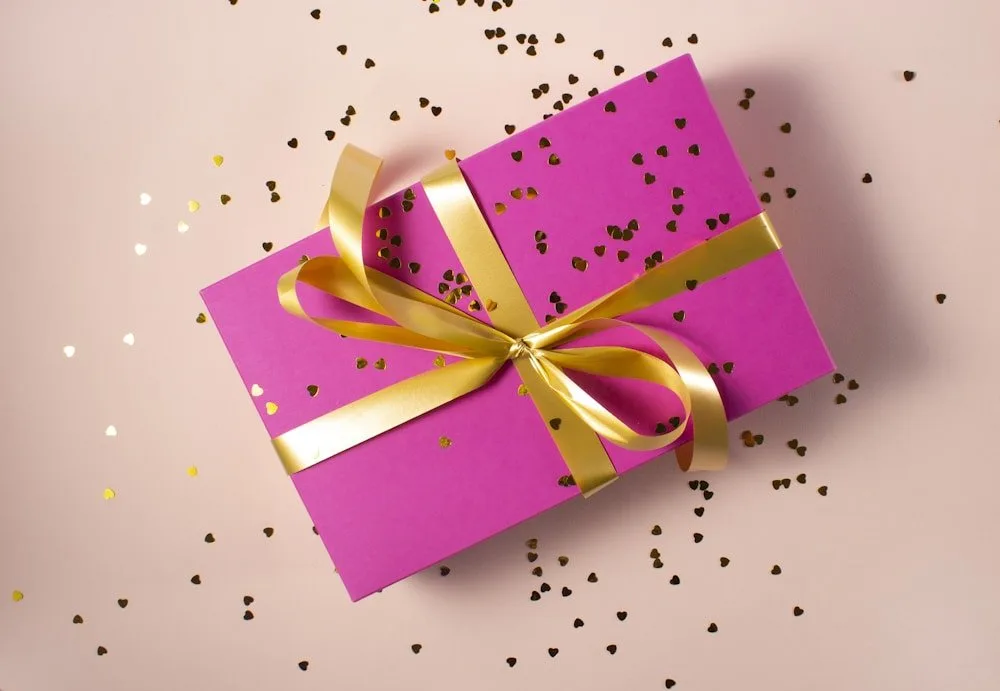 Luxury Retail Packaging & Branded Kraft Gift Bags